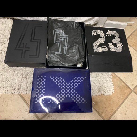 Jordan 11 SpaceJam size 10 - Picture 4 of 4